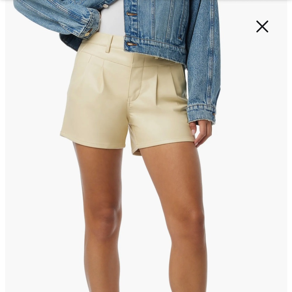 Hudson pleated shorts NEW